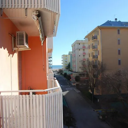 One-Bedroom Flat With Balcony And Ac * Bibione