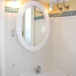 One-bedroom Flat With Balcony And Ac * 比比翁