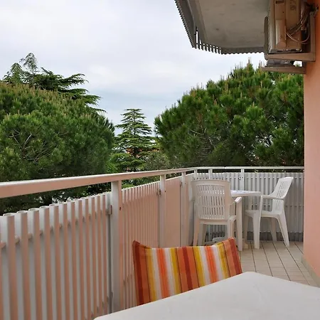 One-bedroom With Balcony And Ac