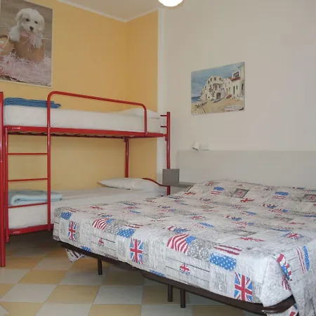 One-bedroom Flat With Balcony And Ac Appartamento *