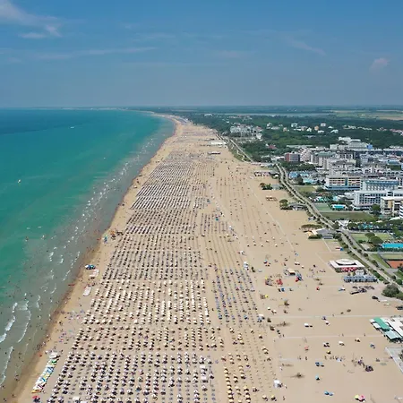 One-bedroom Flat With Balcony And Ac * Bibione